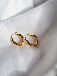 BELLA HOOPS