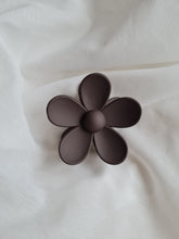 Load image into Gallery viewer, FLOWER HAIR CLAW CHOCOLATE